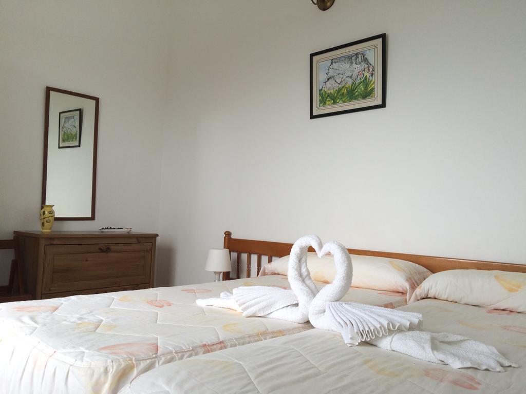 Apartamentos Dominguez Calera Zimmer foto