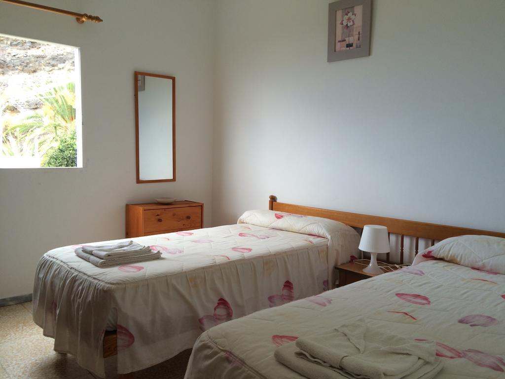 Apartamentos Dominguez Calera Zimmer foto